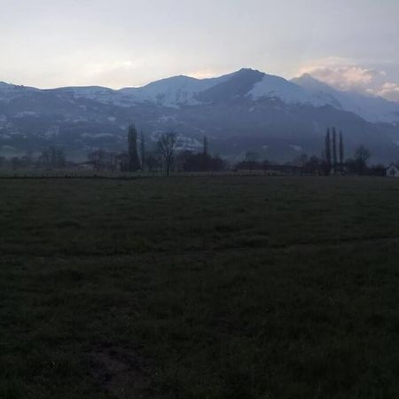 Au Coeur Des Pyrenees Bigourdane Apartamento Lau-Balagnas Exterior foto